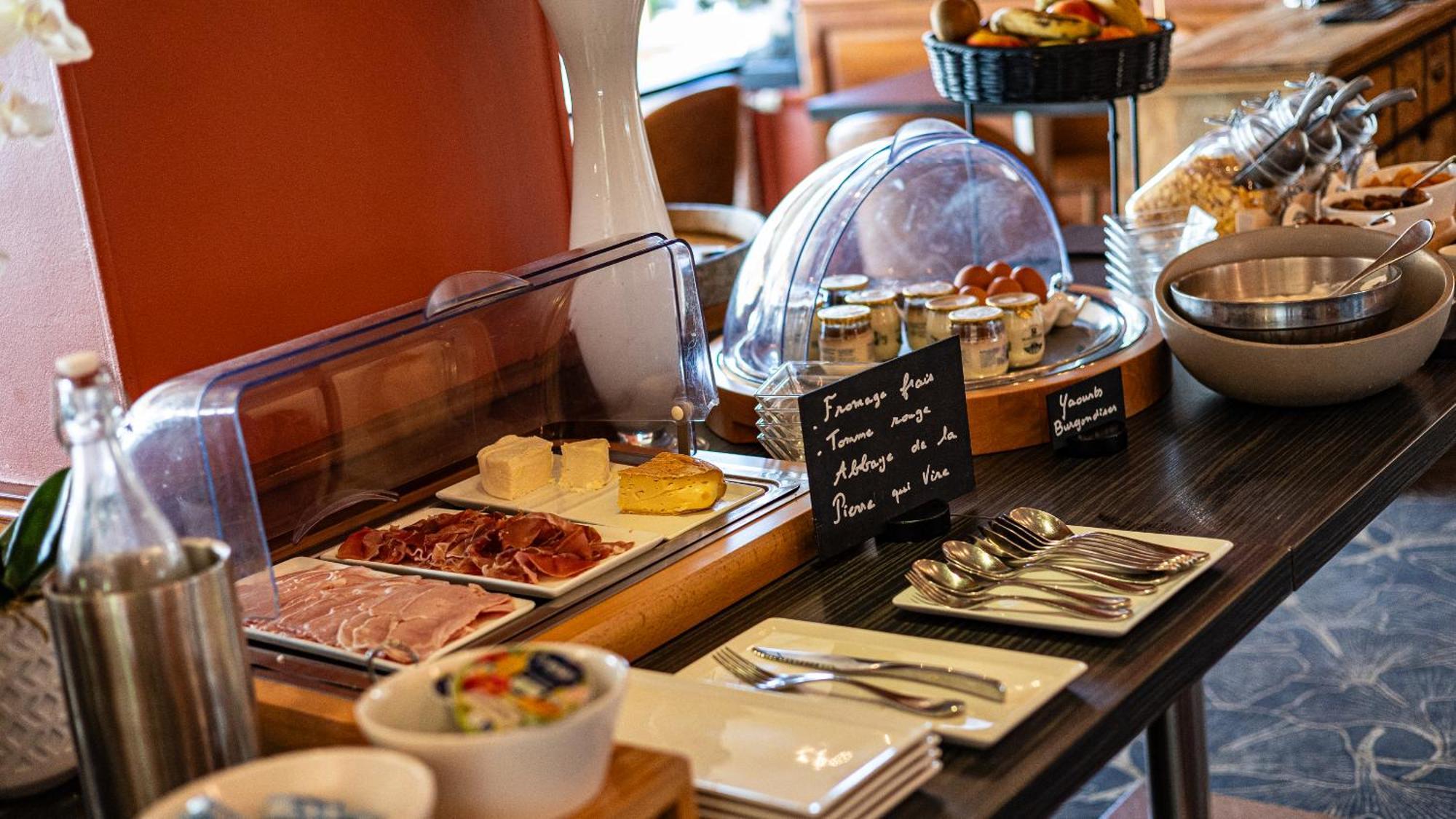 Logis Hostellerie D'Aussois Semur-en-Auxois Ngoại thất bức ảnh